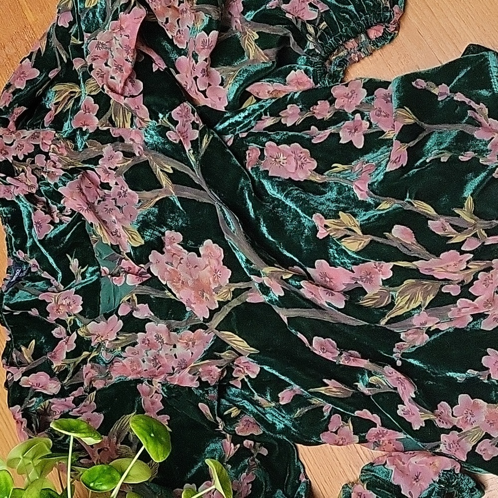 Buffalo | Velvet Floral Wrap Blouse